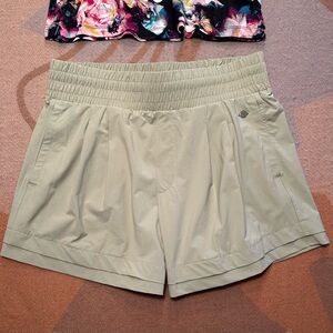 Calia Sage Green shorts, S